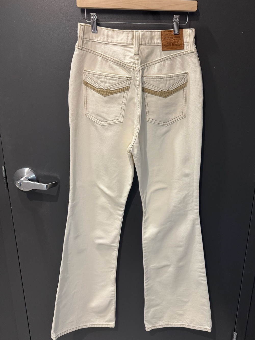 Levi’s Premium 70s High Flare Jeans Off White Corduroy Pocket 28